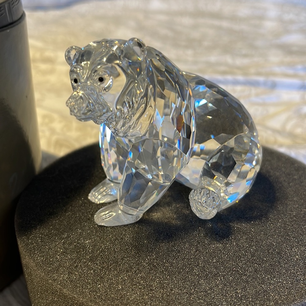 Swarovski grizzly bear in original box - Picture 2 of 3